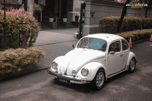 קלאסי ופשוט: VW Beetle 1303S על גבי Accelera Eco Plush